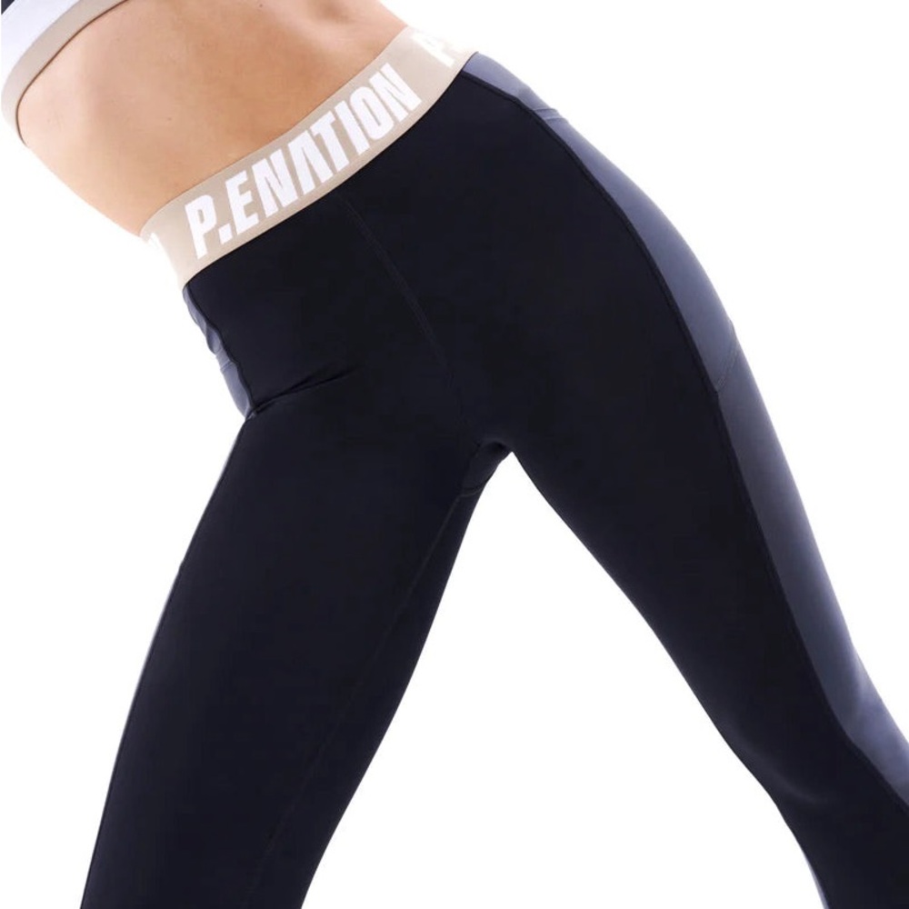 TERRAIN LEGGING IN BLACK